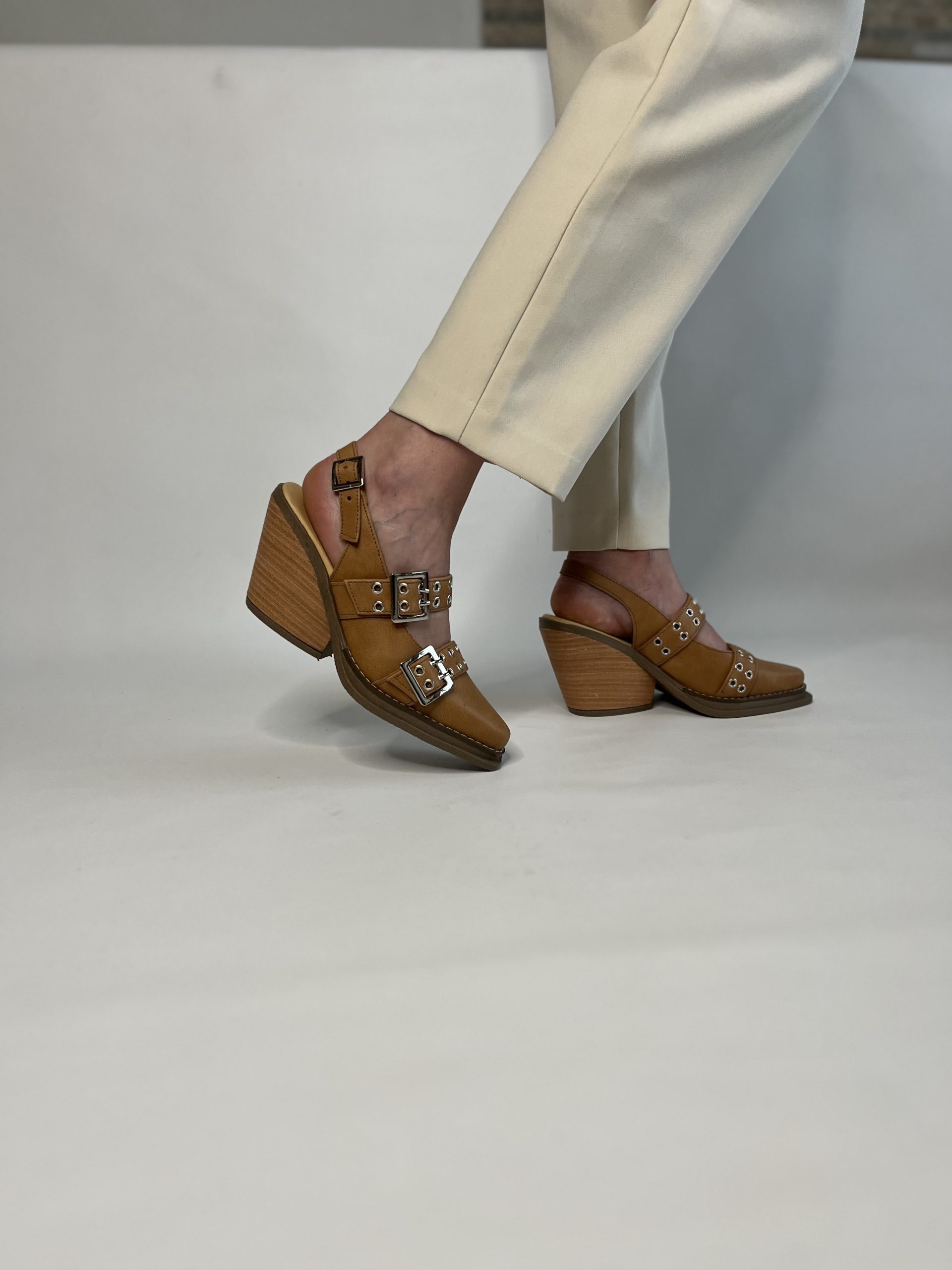 Bari Cuero Camel - Imagen 2