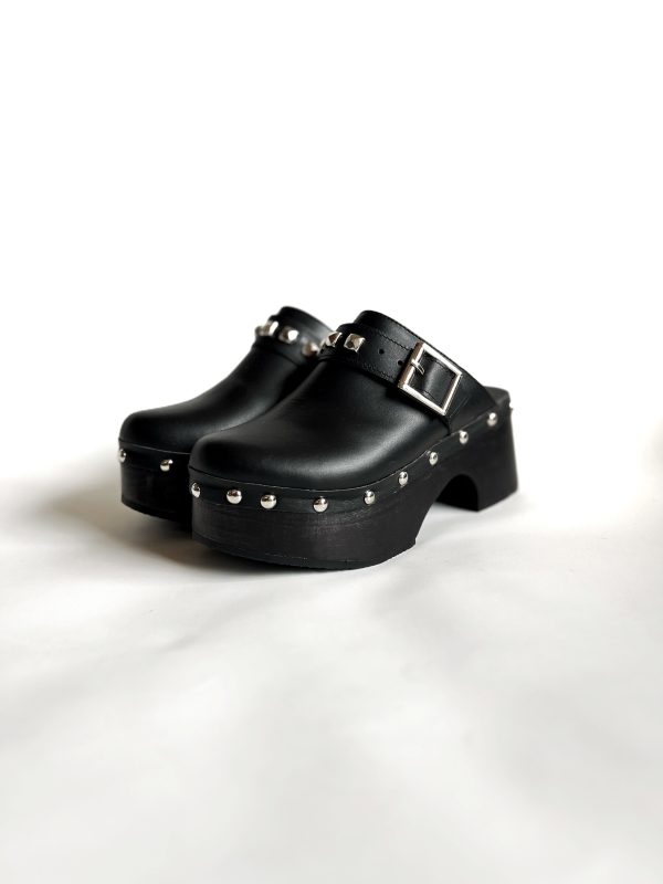 Zuecos Cuero Black Envíos después de 9 días desde que compra