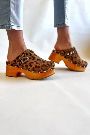 Zuecos Cuero Print Reno Envíos después de 9 días desde que compra